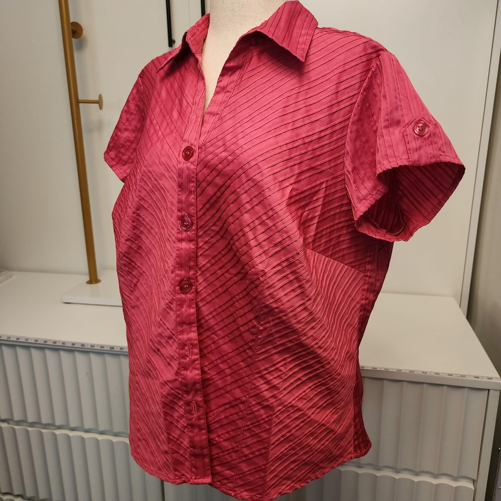 2X Pink Short Sleeve Button Up Collared Shirt from Dress Barn, Size 18/20